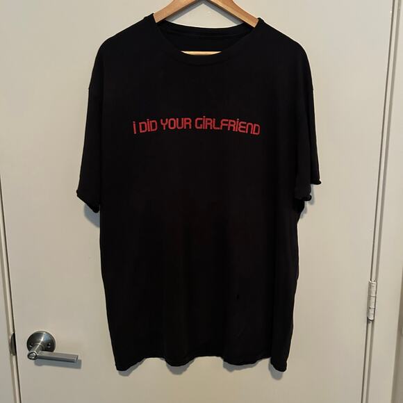 GirlFriend Tee - Picture 2 of 4